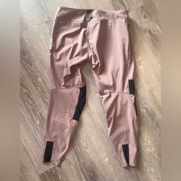 Fox Racing Defend Park Size Large MTB Mountain Bike Pants Lilac NWOT - Picture 3 of 7